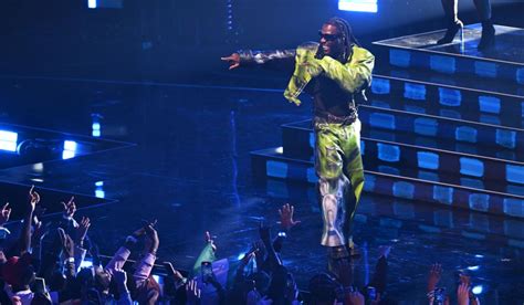 Burna Boyin Helsinki-Konsertti: Afrobeatin Tähtien ja Jääkarhun Yllättävä Tapaaminen!